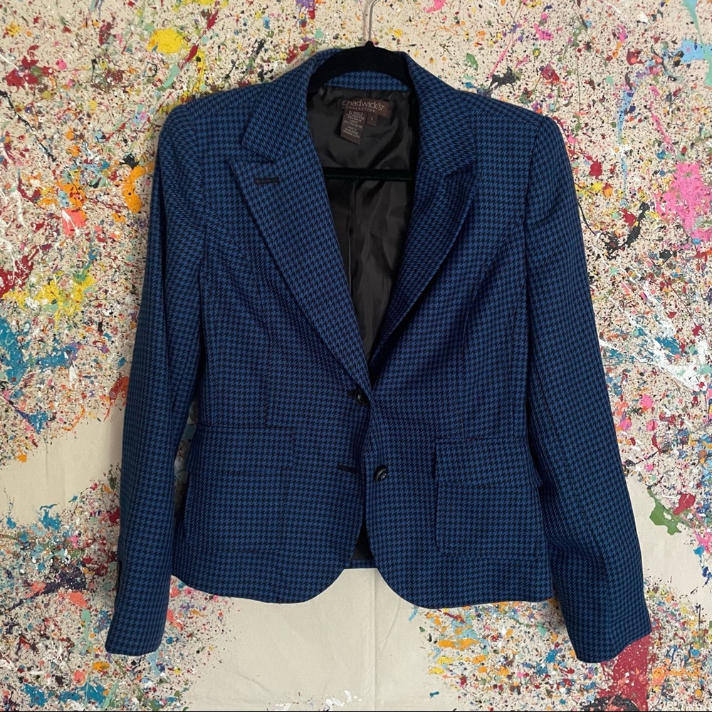 Blue/Black cropped blazer. Size 6